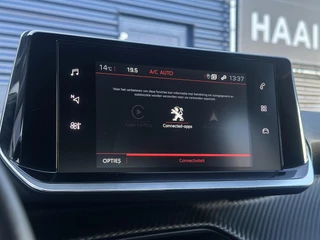 Peugeot 208 1.2 PureTech 100pk Allure | Automaat | Parkeercamera/-sensoren | Navigatie | Cruise Control | Climate Control | Full LED | Apple Carplay/Android Auto | DAB | Lichtmetalen velgen | / 20