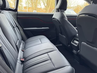 Voyah Courage Business Edition 80 kWh / 14