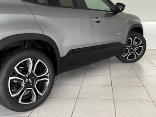 Jeep Avenger 1.2 e-Hybrid Summit | Apple/Android | Panoramadak | Cruise Control / 18