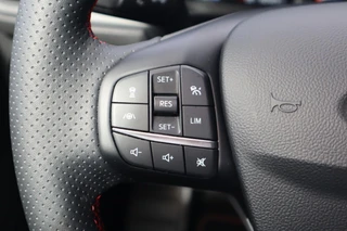 Ford Focus Wagon 155PK ST-LINE-X AUTOMAAT BTW PANODAK EL-ACHTERKLEP BLISS WINTERPACK HEAD-UP DISPLAY EX-FABR. AUTO 100.000KM/4JR GARANTIE / 28