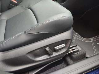 Toyota bZ4X EXECUTIVE 73KWH NIEUW MODEL 2026! WARMTEPOMP STOELVERW/KOELING INFRAROOD STUURVERW JBL-AUDIO LEDER EL-STOEL BLIND-SPOT NAVI CLIMA PARK-SENSOREN / 31