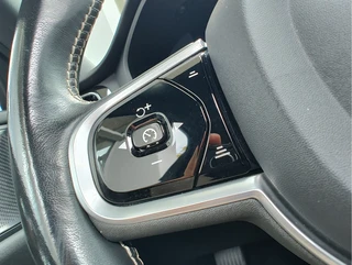 Volvo S60 2.0 T4 R-DESIGN AUTOMAAT  Lederen sportstoelen | Open dak | Harman Kardon | HUD / 24