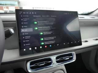 Leapmotor B10 Design Hybrid EV 18.8 kWh | Nu beschikbaar | Wltp 900km gecombineerd | Elektrisch 82km Wltp | Luxe uitvoering | Camera rondom | Stoel en stuurverwarming | Draadloze telefoonoplader | Keyless entry en start / 35