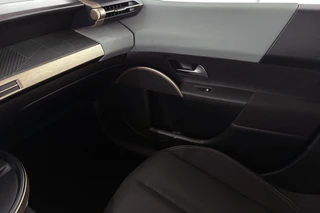 Lancia Ypsilon 1.2 Turbo Hybrid 110pk / 31