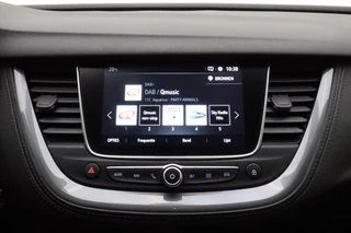 Opel Grandland X 1.2 Turbo 130pk Innovation | Navigatie | Trekhaak | Climate control | AGR Comfortstoelen | Elektrische achterklep | Stoel- en stuurverwarming | Camera / 26