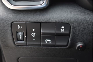 Kia Sportage 1.6 T-GDI 4WD GT-Line First Edition 177 PK  | NL-Auto | Camera | DAB | Nav | Leder | Keyless | Trekhaak | 4-Seasons / 18