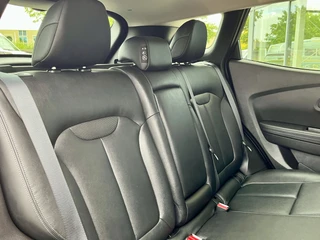 Renault Kadjar 1.3 TCe 140 EDC Intens  | Trekhaak | Leer | Stoelverwarming | Dodehoek | Elektrische Stoelen | 1500KG Trekgewicht | Navigatie | Climate Control | Achteruitrijcamera | Automaat | Apple CarPlay/Android Auto / 13