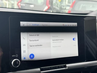 Toyota C-HR 1.8 Hybrid 140 Dynamic NL-AUTO BLIND SPOT KEYLESS PARK-SENSOREN APPLE/ANDROID 18'' LM-VELGEN CAMERA AD-CRUISE CLIMA NAVI / 19
