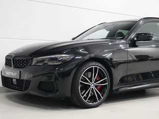 BMW 3 Serie Touring M340i xDrive Panoramadak | M-Stoelen | Harman Kardon | CoPilot / 38