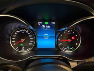 Mercedes-Benz GLC-klasse 300e 4MATIC Premium Plus / trekhaak / sfeer verlichting / panorama-dak / virtual / 30