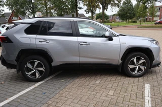 Toyota RAV4 2.5 Plug-in Hybrid AWD Style TREKHAAK PARKEERSENSOREN STOEL/STUURVERW. LED DAB APPLE/ANDROID NAVI AD-CRUISE / 7