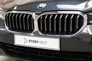 BMW 5 Serie Touring 520i High Executive Luxury Line Automaat  / Live Cockpit Professional / Laser Light / Cruise Control / Achteruitrijcamera / Stoelverwarming / Climate Control / Comfort Stoelen / Parking Assistant / 18 Inch / 12
