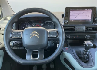 Citroën Berlingo 1.2 PureTech Feel  | dealer onderh. | navigatie | cruise control | airco | parkeersensoren | all season banden / 20