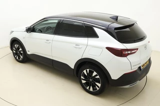 Opel Grandland X 1.6 Turbo 300pk Hybrid4 Elegance | Navigatie | Keyless | Camera | Parelmoer kleur | Electrische achterklep | Lichtmetalen velgen | AGR Comfortstoelen | Voorruitverwarming | Zwart dak / 5