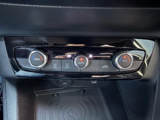 Opel Corsa 100pk GS (Camera - Keyless Entry - LED - Automatische Airco - Navigatie - Apple Carplay - Draadloos laden - Digitaal dashboard) / 31