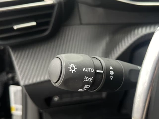 Peugeot 2008 Hybrid Automaat 145 GT  | Camera voor + achter | Keyless | €540,- p.m. Private Lease! | 8 jaar We Care garantie | / 26