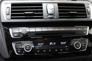 BMW 1 Series 118i Executive M Sport Pakket 5 deurs / Navigatie Professional / LED / Trekhaak / 18 Inch / Climate Control / Hifi / Parkeersensoren / Cruise Control / Extra Getint Glas / Bluetooth / Shadow Line / 24