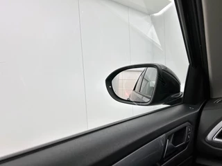 Volkswagen T-ROC 1.5 TSI Style | Automaat | Adaptive cruise | Parkeersensoren | Airco / 26