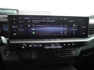 Opel Grandland Electric Business Edition 73 kWh | Elektrisch verstelb. bestuurdersstoel met geheugen | Elektrisch glazen panorama-dak | Voorstoel(en) met massagefunctie | Achterbank verwarmd | Warmtepomp | 20 inch Lichtmetalen velgen Diamond Cut / 32