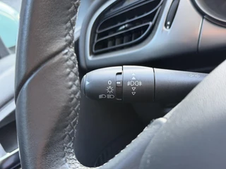 Citroen C3 Feel Edition 1.2 PureTech 82PK Navigatie, Climate Control, Cruise Control, Bluetooth, Elektrische Ramen Voor / 15