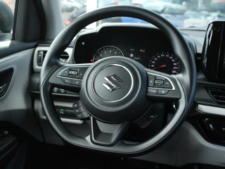 Suzuki Swift 1.2 Comfort Smart Hybrid / 23