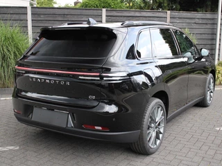 Leapmotor C10 Design REEV 28.4 kWh 215PK Automaat Navigatie, Camera 360, Lichtmetalen velgen, Elektrische Achterklep, Kunstlederen bekleding, Stoel Verwarming & Ventilatie / 9