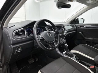 Volkswagen T-Roc 1.5 TSI Sport | Trekhaak | Camera | CarPlay | Stoel-/Stuuverwarming | Adaptive Cruise | / 13