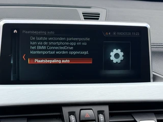 BMW X1 xDrive20i High Executive  | Afn. trekhaak | Pano | LED | Leder | Sportstoelen | Apple/Android | Stoelverwarming / 64