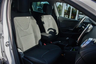 Renault Clio Estate 0.9 TCe Limited | Rijklaar | Dealer onderhouden | Airco | / 20