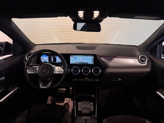 Mercedes-Benz GLA 180 AMG LINE Mild Hybrid Memory Sfeerverl Camera 20'' / 16