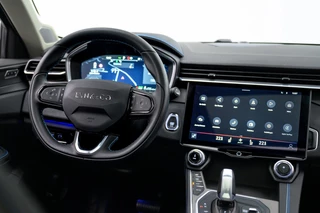 Lynk & Co 01 1.5 261PK Plug-in Hybrid * 360° Camera* Pano/dak Apple/Carplay Adaptive/Cruise / 8