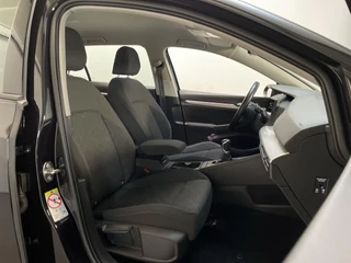 Volkswagen Golf Variant 1.0 TSI 110pk Life Sfeerverlichting Navigatie Parkeersensoren / 6