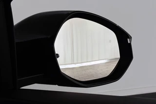 Peugeot e-5008 GT Avantage 73 kWh 7p Leder Stoelventilatie Stoelverwarming 360 Camera Keyless / 31
