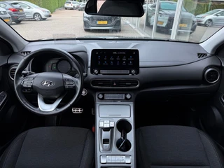 Hyundai Kona EV Fashion 64KWH Premium SOH 97 Navi Carplay Camera HUD / 2