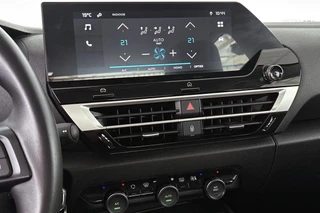 Citroen Ë-C4 X Feel 50 kWh Apple CarPlay Climate Control 18" / 23