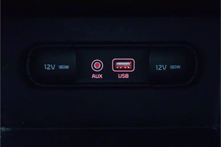Kia Niro 1.6 GDi Hybrid DynamicLine  - Automaat - Trekhaak - Achteruitrijcamera - Navigatie - Cruise Control - Climate Control - 12 maanden bovag garantie / 62