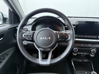 Kia Stonic 1.0 T-GDi MHEV DynamicLine  - Apple Carplay/ Android Auto - Cruise Control - Airco - Achteruitrijcamera - Fabrieksgarantie tot 02-2032 of 150.000km / 38