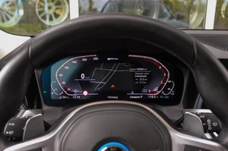 BMW 3-serie Touring 330e High Executive | 1e eigenaar | BTW auto | M-sport stuur | HiFi audio | Sportstoelen | Cruise control adaptief | Grootlichtassistent | Active Guard Plus / 25