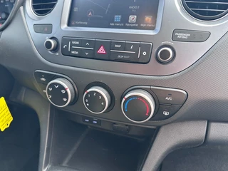 Hyundai i10 1.0I Comfort '' Infotainmentsystem - USB - CC - Elektrische ramen '' / 18