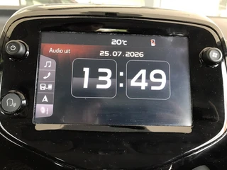 Citroën C1 1.0 VTi Shine Achteruitrijcamera | Navi | Airco / 17