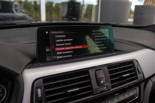 BMW 3-serie Touring 318i Corporate Lease Executive | M Sport pakket | Stoelverwarming | LED | Navigatie Professional | Bluetooth | Sportstoelen | M-sportstuur | PDC | Shadow Line / 26