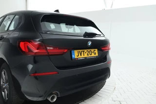 BMW 1 Serie 116d High Executive  5 Deurs hb, Navigatie, Climate / 9