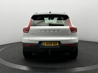 Volvo XC40 1.5 T4 Recharge R-Design Expression | Trekhaak | Leer | Stoel/Stuurverwarming | Camera / 32