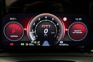 Volkswagen Golf 2.0 TSI GTI  Akrapovič Panoramadak Harman&Kardon Sterrenhemel 19''LM / 11