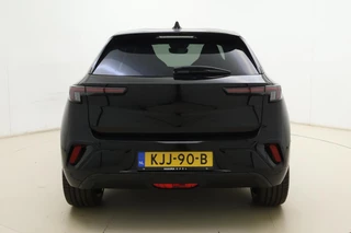 Opel Mokka Electric GSE 54 kWh | GSE | Stoel/stuurverwarming | Achteruitrijcamera | Unieke uitvoering | 20" Lichtmetalen velgen | Adapt. Cruise control | Alcantara sportstoelen / 12