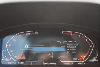 BMW 5 Series Touring 520i Executive Edition Facelift  | NL-Auto | Elekt.trekhaak | Historie | Carplay | Navi | DAB | Full LED | Zeer netjes / 17