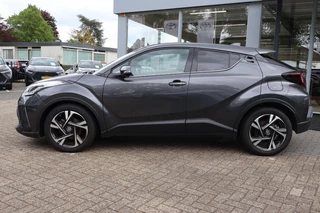 Toyota C-HR 1.8 HYBRID DYNAMIC ALL-SEASON BANDEN STOELVERW. DODEHOEKDETECTIE KEYLESS LED KOPLAMPEN PARK.SENSOREN V+A / 17
