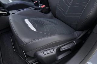 Opel Corsa 1.2 Turbo 145pk Automaat Hybrid Ultimate | DEMO | Tot 8 jaar garantie | Navigatie | Climate control | Stoelverwarming | Keyless Entry | Camera | Parkeersensoren | Alcantara bekleding | Zwart dak | 17" Lichtmetalen velgen / 29
