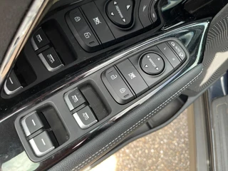 Kia e-Niro DynamicPlusLine 64 kWh | Stoelverwarming | Keyless entry | Schuifdak / 25