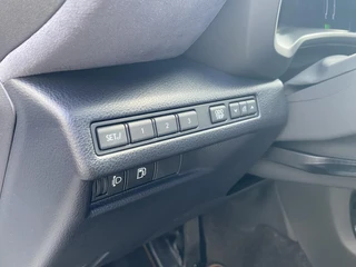Lexus LBX 1.5 Cool 2WD / 11